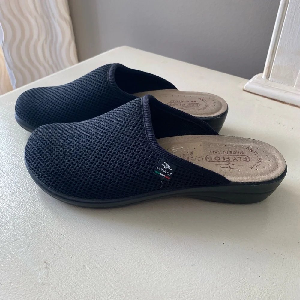 Women’s Fly Flot Italian Knit Black Mesh Slip-on Clogs/Mules - Picture 2 of 5